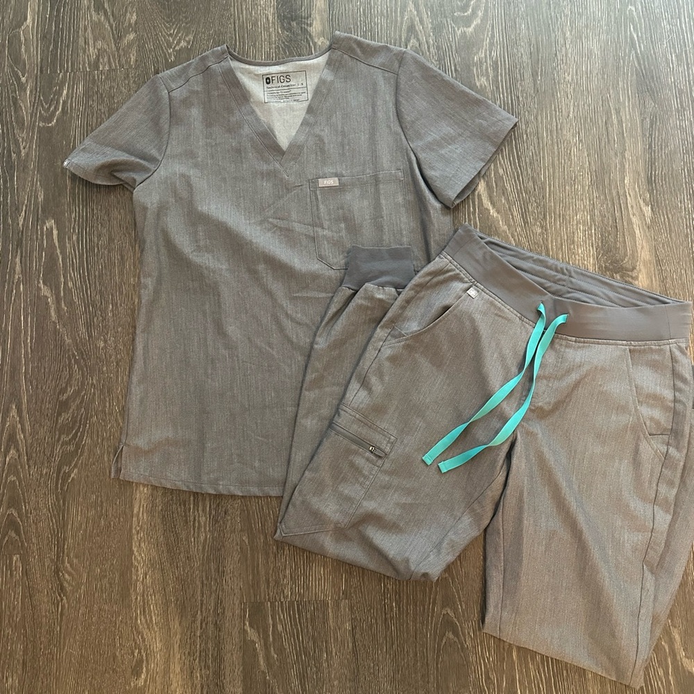 Figs scrubs